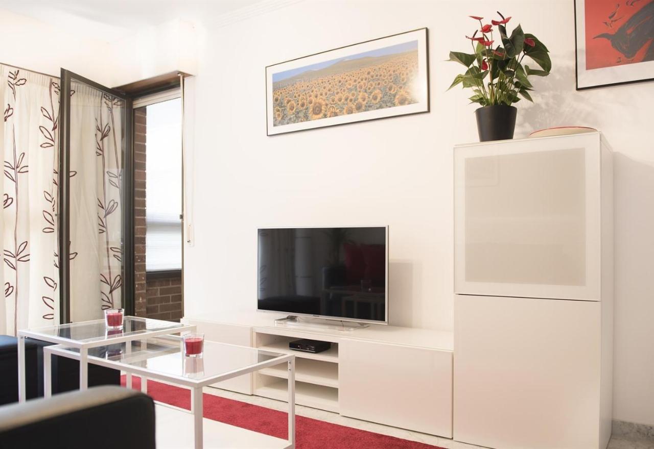 Gran Confort Muelle Uno Appartement *